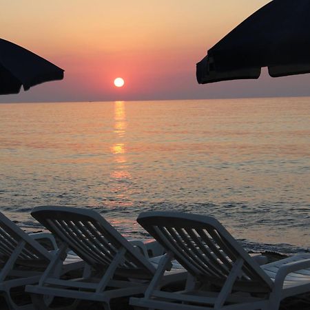 Hotel Za Maria سانتو ستيفانو دي كاماسترا المظهر الخارجي الصورة